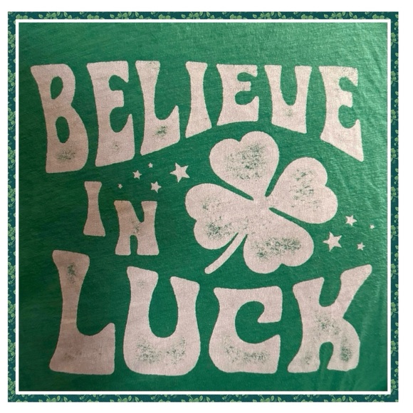Old Navy "Believe in Luck" Shamrock Graphic Tee 💯 Cotton - Picture 3 of 5